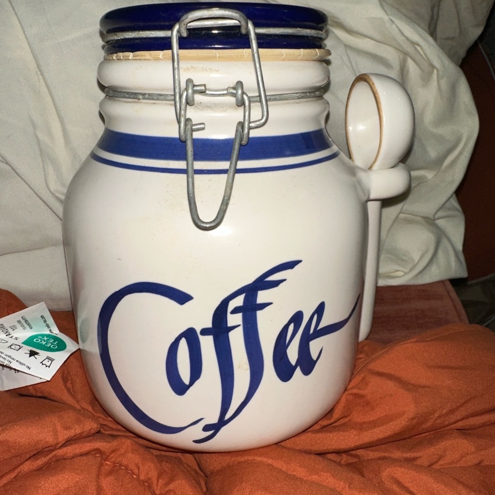 Vintage DS Japan Blue & White Ceramic Coffee Canister Clamp Lid